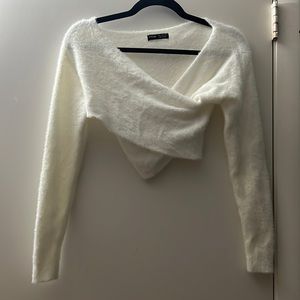 crop fuzzy sweatshirt